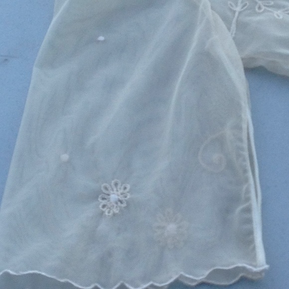 Sheer embroidered top - Picture 8 of 8